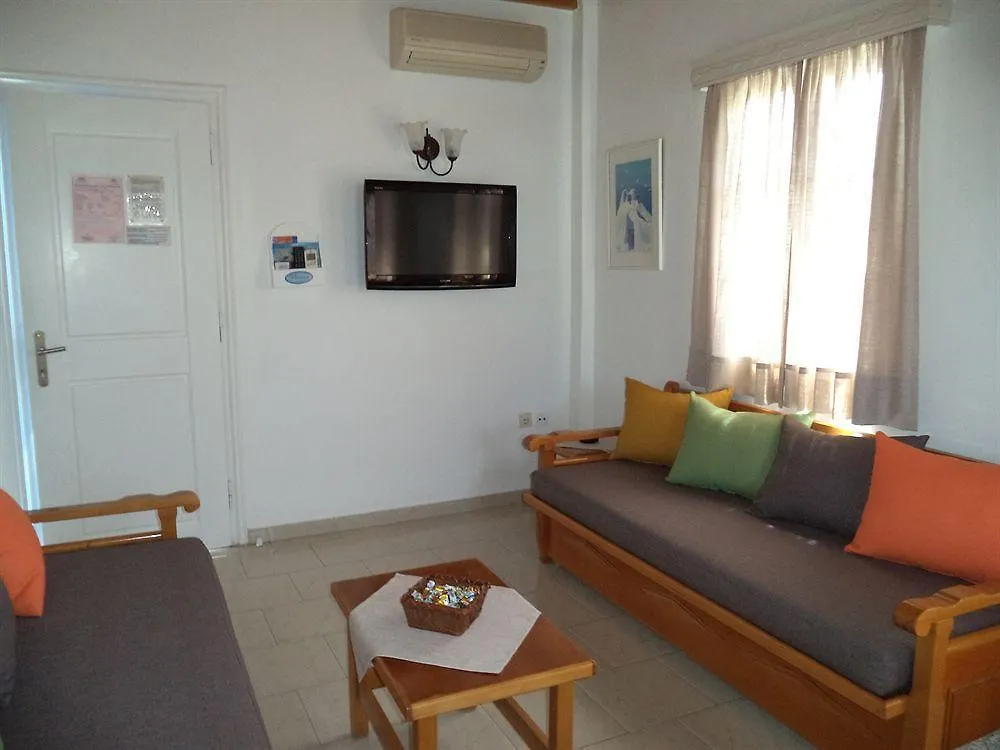 Filoxenia Apartments Ornos