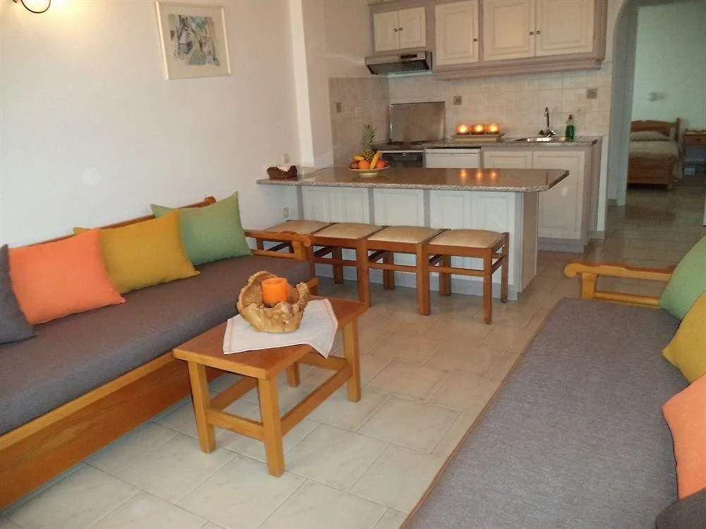 Filoxenia Apartments Ornos